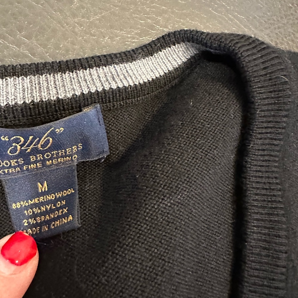 Brooks Brothers Men's Black and Gray Crewneck Sweater